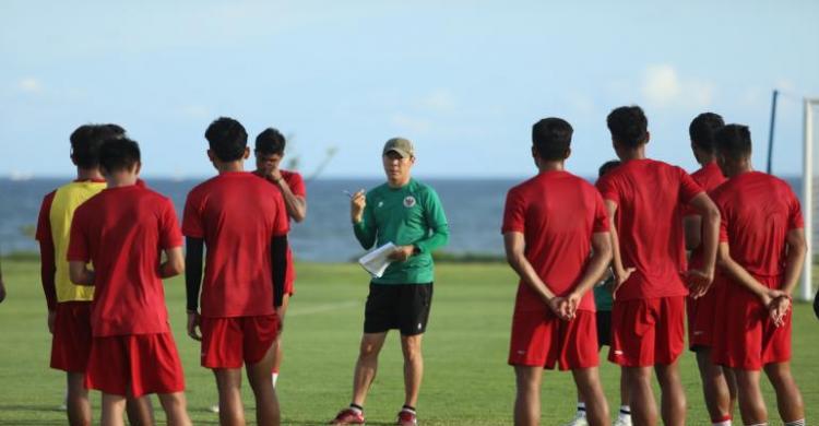 Timnas U-20 saat berlatih dibawah pwngawasan pelatih STY. (Ist)