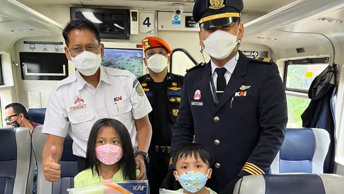Syarat Naik KA Jarak Jauh Belum Berubah, 18 Tahun Ke Atas Wajib Booster (Foto : Istimewa)
