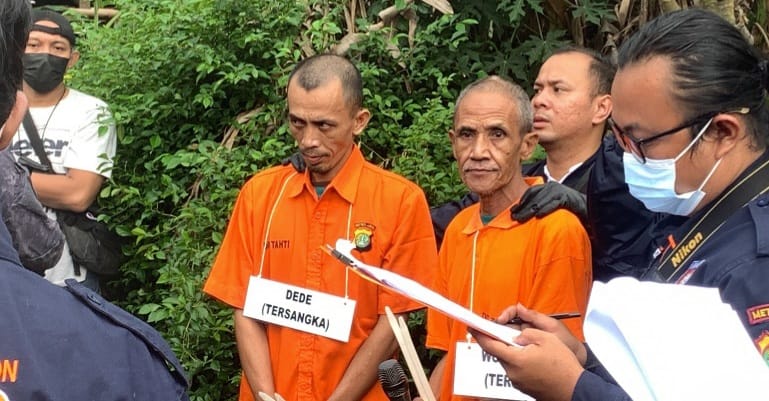 Wowon Suruh Duloh Beli 30 Racun Tikus Untuk Habisi Korbannya Rekonstruksi pembunuhan oleh Wowon cs di Bekasi. (Ist)