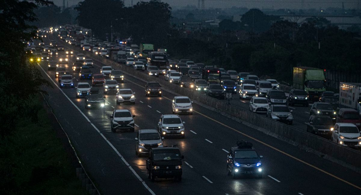 Arus Mudik Masih Tinggi, One Way Diperpanjang Lagi, Sampai Jam 12 Siang Nanti Foto : Ist