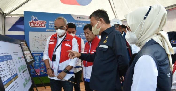 Menteri ESDM Arifin Tasrif saat blusukan ke SPBU di Cilegon.  Foto : Ist