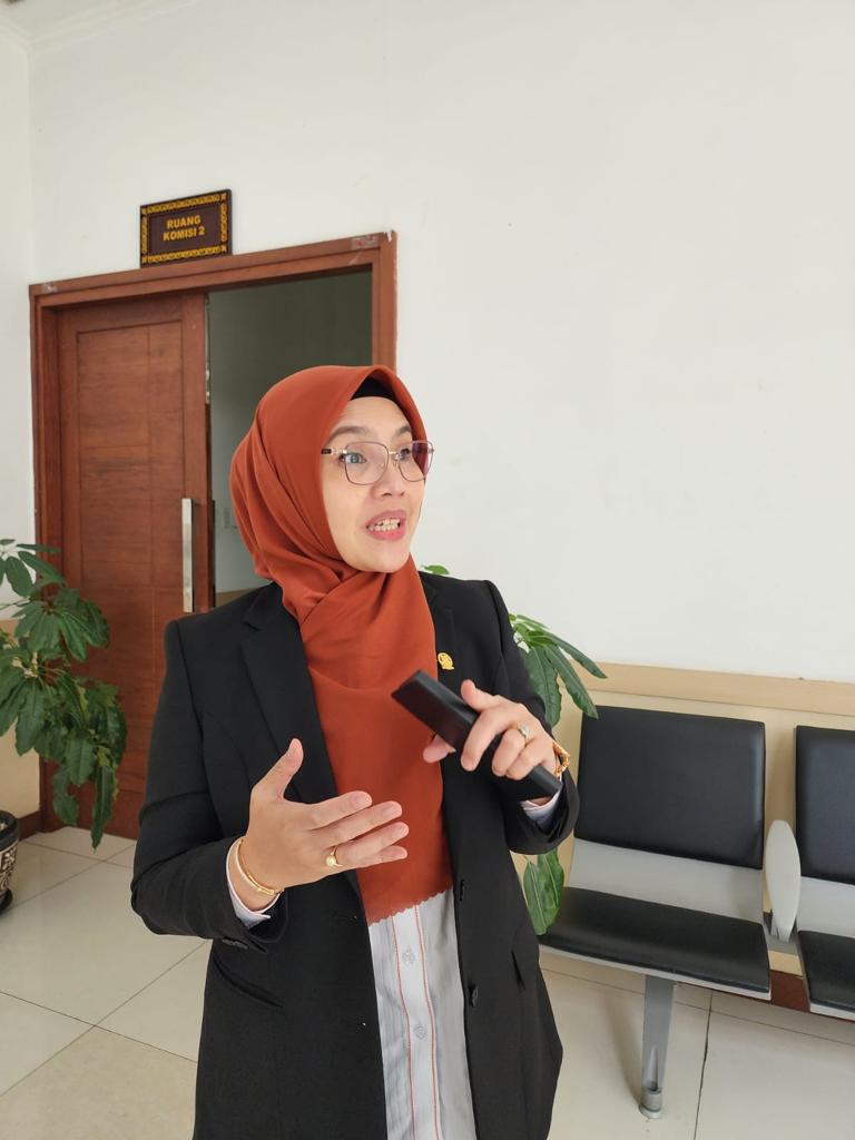 Dewan: Kelola Air Minum, Butuh SDM Mumpuni Anggota DPRd Kota Tangsel dari Fraksi PKS, Shinta Wahyuni Chairudin
