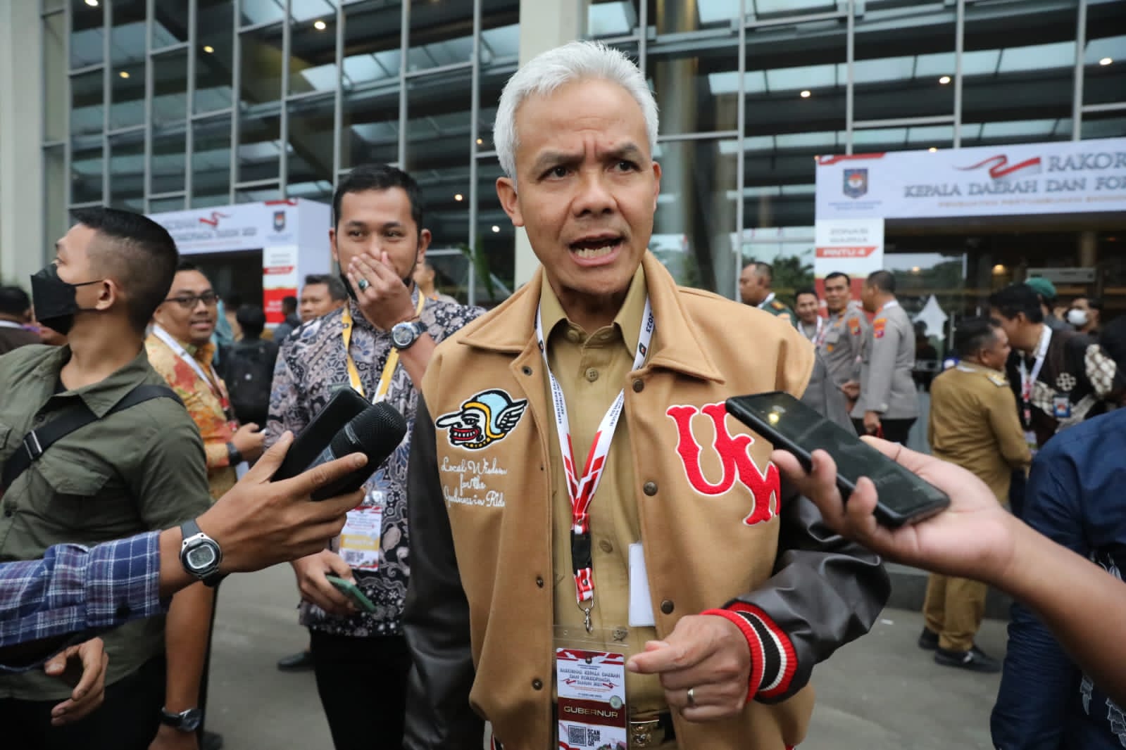 Ganjar Comeback, Elektabilitas Teratas Kalahkan Prabowo Dan Anies Ganjar Pranowo Foto : Ist