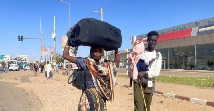 Idul Fitri Di Sudan, Perang Berlanjut Usai Pengumuman Gencatan Senjata Warga Sudah pada mengungsi ketempat yang aman. Foto ; Ist