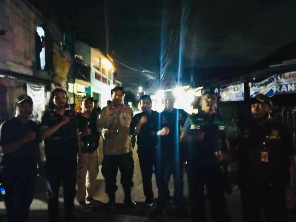 Aksi penyerangan oleh sekelompok pemuda tidak dikenal saat sahur kembali terjadi di Kota Tangsel, kali ini terjadi di  Jalan Kramat, Kelurahan Rengas, Ciputat Timur, Sabtu (1/4) dini hari. (Idral Mhadi/Tangselpos)