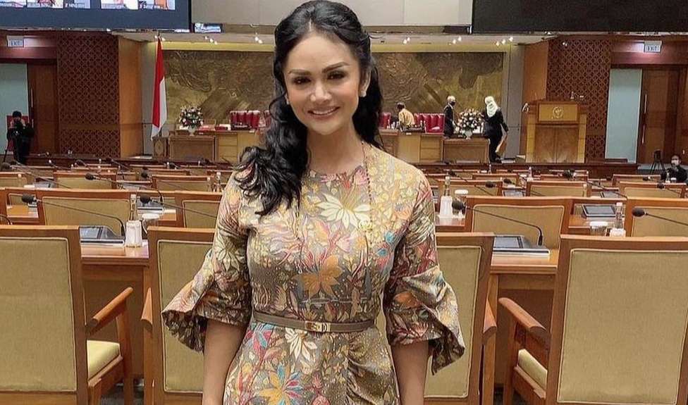 Krisdayanti, Putuskan Ganti Nama Sesuai Akta Kelahirannya Foto : Ist
