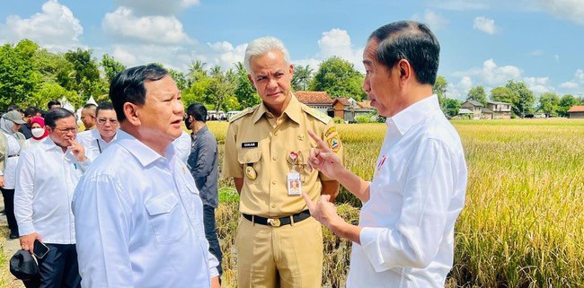 LSI : Jokowi Ingin Duetkan Ganjar-Prabowo Foto ; Setpres