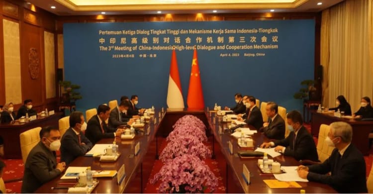 Nego Bunga Pinjaman Kereta Cepat, Luhut-China Masih Alot Pertemuan Delegasi Indonesia dan Delegasi China membahas terkait pinjaman pembiayaan kereta cepat Jakarta - Bandung. (Ist)