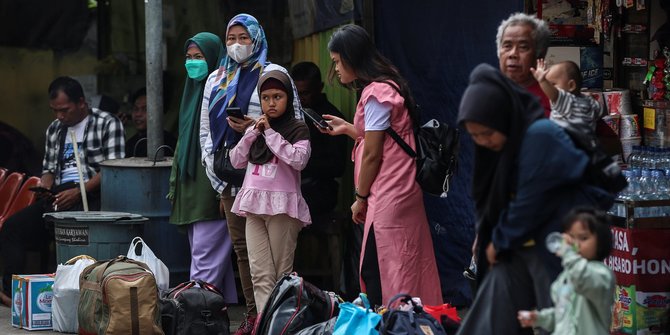 Pemkot Tak Gelar Razia Kependudukan Pasca Lebaran Dewan meminta seluruh pendatang baru yang tiba di Kota Tangsel pasca lebaran didata dengan baik oleh Pemeirntah Kota Tangsel. (dra)