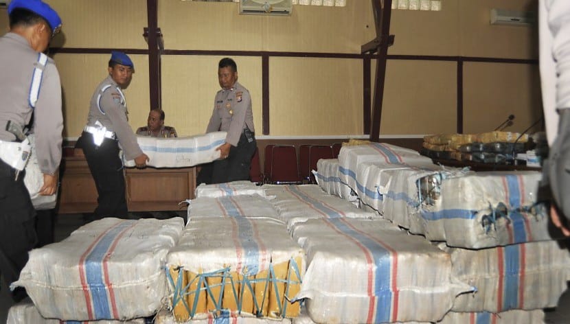 Polisi Gerebek Gudang Narkoba di Bekasi, Amankan Barang Bukti Sebanyak 3 Truk (Foto : Istimewa)