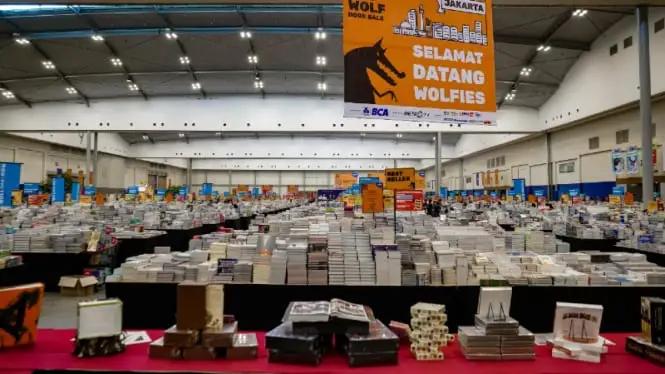 5 Juta Buku Dipamerkan Di ICE BSD Big Bad Wolf (BBW) bakal kembali digelar di ICE BSD City Hall 3-3A, Tangerang Selatan (Tangsel).pameran buku tersebut bakal dilaksanakan dalam waktu dekat ini dari 26 Mei hingga 5 Juni 2023. (dra)