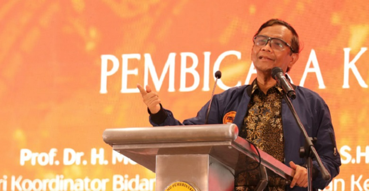 Menteri Koordinator Bidang Politik, Hukum dan Keamanan (Menko Polhukam) Mahfud MD saat peluncuran dan dialektika buku Etika Pemerintahan oleh Masyarakat Ilmu Pemerintahan Indonesia (MIPI) di Jakarta. Foto : Ist