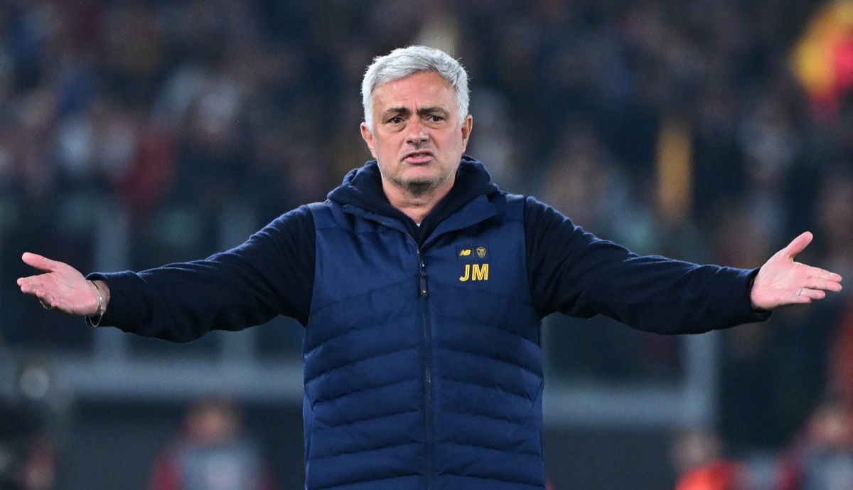 Bertemu Di Italia, PSG Ngebet Ikat Mou Foto : Ist