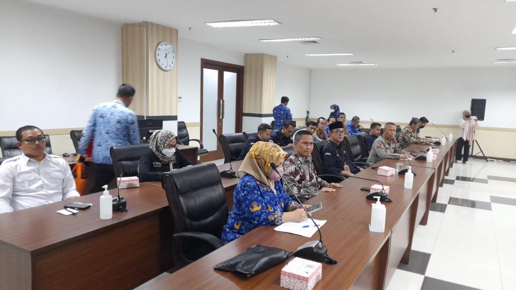 Dewan RDP Soal Pemilu 2024 Komisi I DPRD Kota Tangsel menggelar Rapat Dengar Pendapat (RDP) bersama dengan stekholder terkait perjalanan tahapan Pemilu 2024, di gedung DPRD Kota Tangsel, Selasa (9/5). (dra)