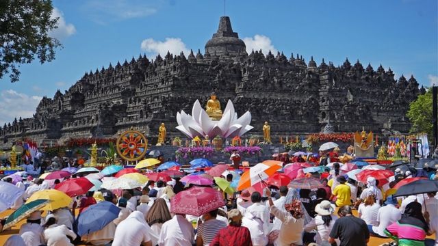 Dihadiri Bikkhu Mancanegara Perongatan Waisah tahun 2022 di Candi Borobudur. Foto : Ist