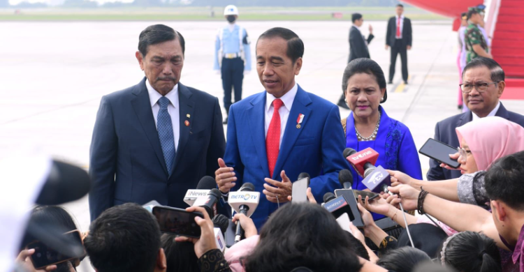 Komentari Penahanan Plate, Jokowi Percaya Kejagung Foto : Setpres