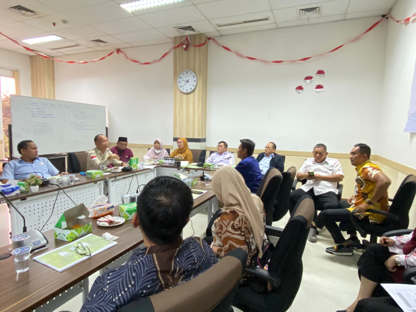 Suasana rakor Komisi IV DPRD Kota Tangsel bersama dengan OPD mitra komisi, Kamis (4/5). Rakor tersebut bentuk menjalankan fungsi pengawasan. (dra)