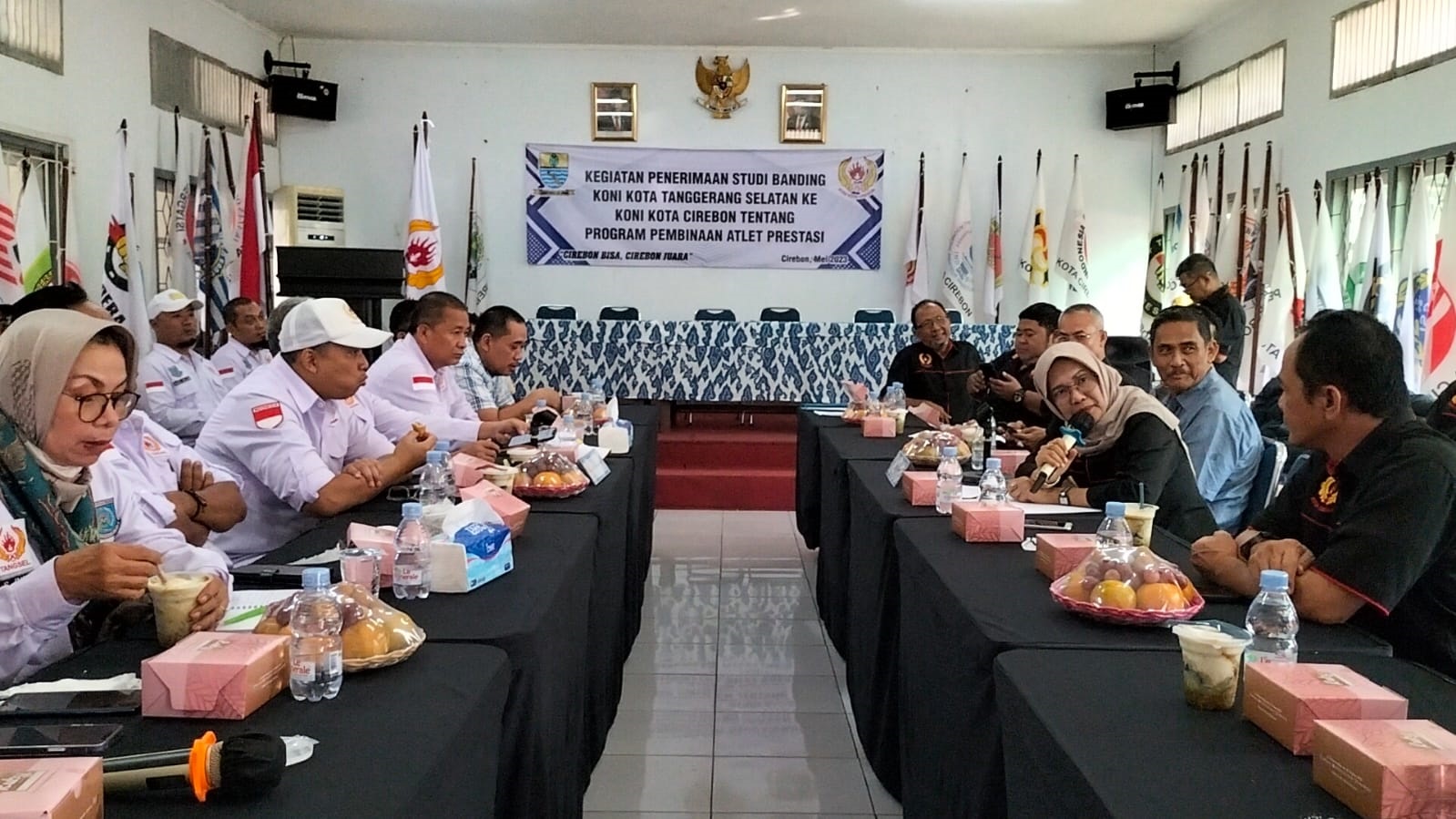 KONI Tangsel melakukan studi banding ke KONI Kota Tegal dan KONI Kota Cirebon. (din)