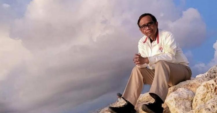Mahfud: Tiap Tanggal 13 Mei, Saya Selalu Ingat Syair Abu Nawas Menko Polhukam Mahfud MD. Foto : Ist
