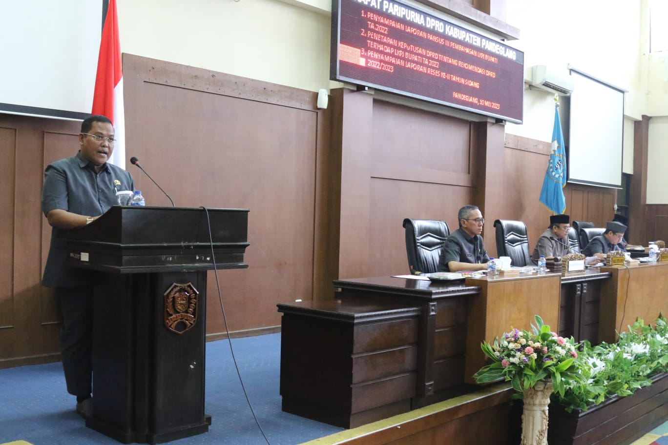 Pansus III Sampaikan 8 Rekomendasi LKPj Bupati Pandeglang Ketua Pansus III, Endang Sumantri saat menyampaikan laporannya dalam rapat paripurna, Rabu (10/5/2023).(Istimewa)