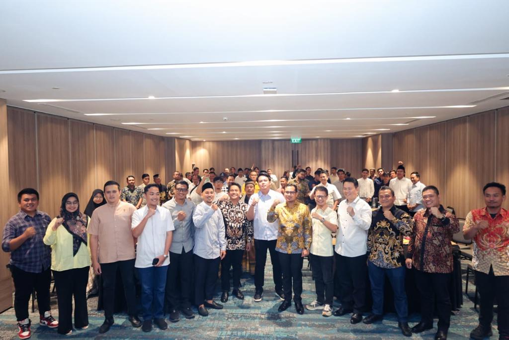 Pilar Minta Pengusaha Muda Tangsel Harus Terus Berinovasi Suasana halal bi hilal kepada seluruh kader HPMI Kota Tangsel dan juga para pengusaha muda Tangsel. (dra)