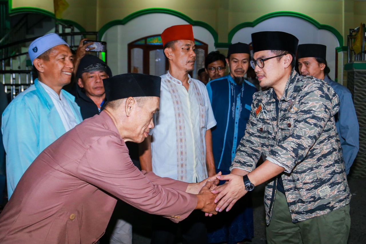 Pilar Sambut Kedatangan Jenazah Korban Kecelakaan Bus di Guci Tegal Pilar Sambut Kedatangan Jenazah Korban Kecelakaan Bus di Guci Tegal. (Dok. Humas Pemkot Tangsel)