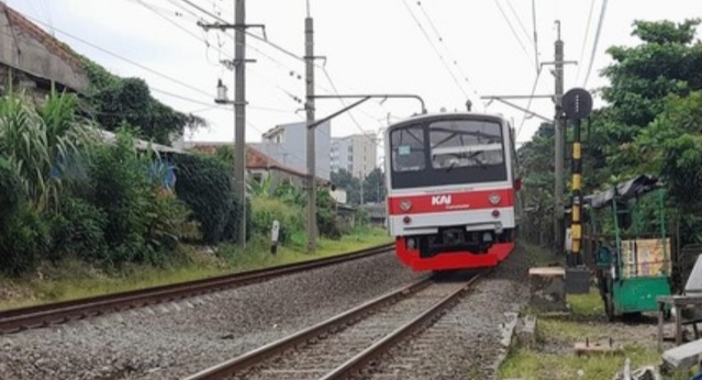 Pria di Jaksel Tewas Tertabrak KRL di Pelintasan Liar Foto : Ist
