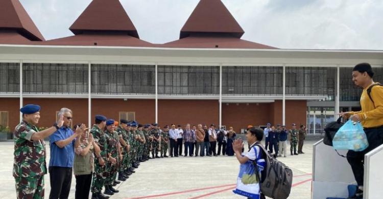 Tahap III Evakuasi Sudan, 75 WNI Tiba Di Tanah Air, Naik Pesawat TNI AU Foto : Ist