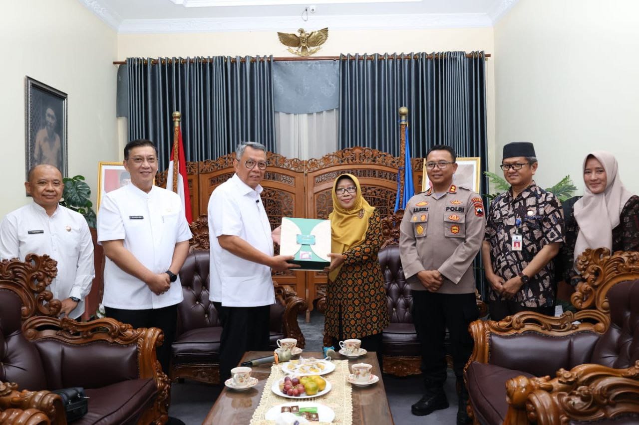 Tangani Cepat Korban Kecelakaan Bus Di Guci Ist.