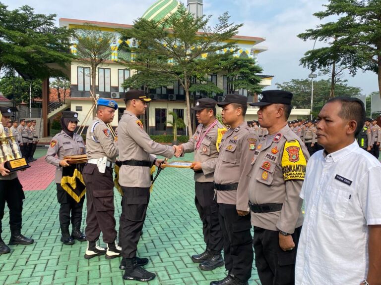 3 Polisi Raih Penghargaan Kapolda Ist.