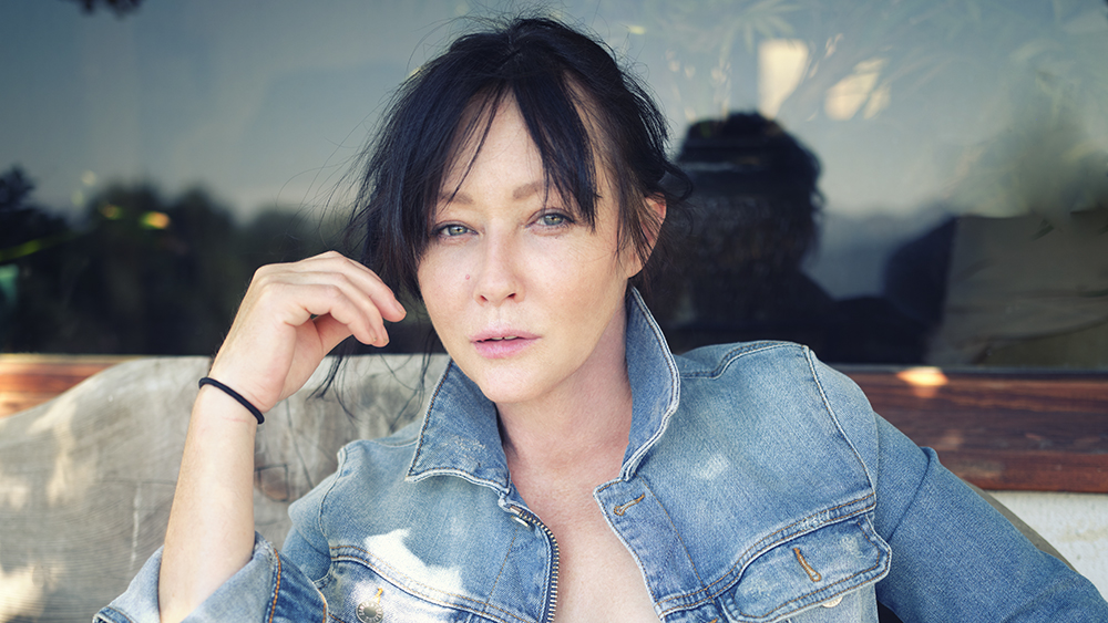 Berlinang Air Mata, Shannen Doherty Curhat, Kanker Payudaranya Sudah Menyebar Ke Otak Foto : Ist