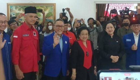 Bertemu Zulhas, Mega Ditemani Puan Dan Ganjar Foto : Ist