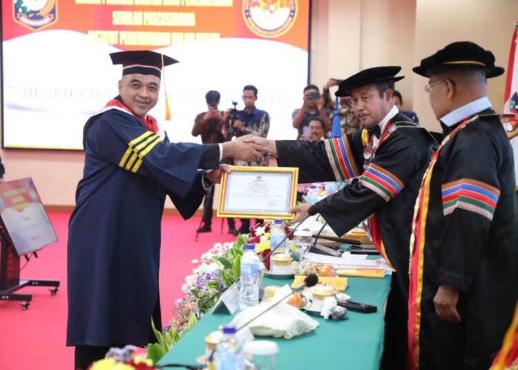 Bupati Zaki Iskandar Raih Gelar Dokter Dengan IPK Sangat Memuaskan Foto : Ist