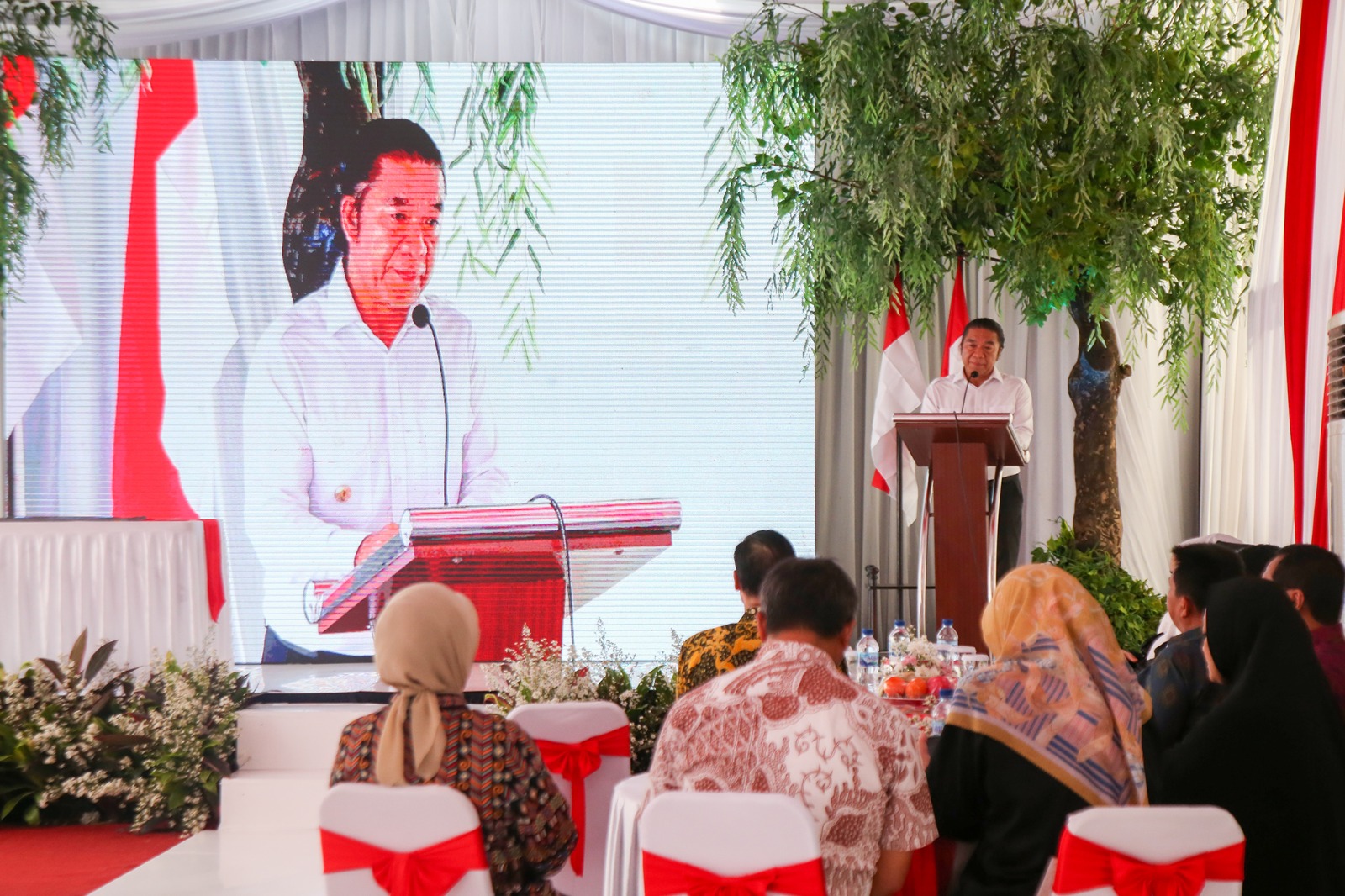 Gubernur Banten Al Muktabar: Investasi di Banten Banyak Keuntungannya Foto : Humas Pemprov