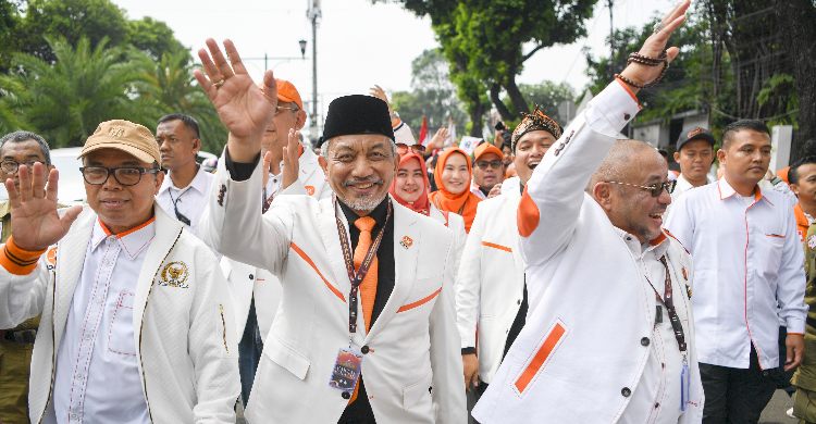 Jabar Dan Kota Bekasi Jadi Basis Para pengurus PKS saat di KPU Pusat. Foto : Ist
