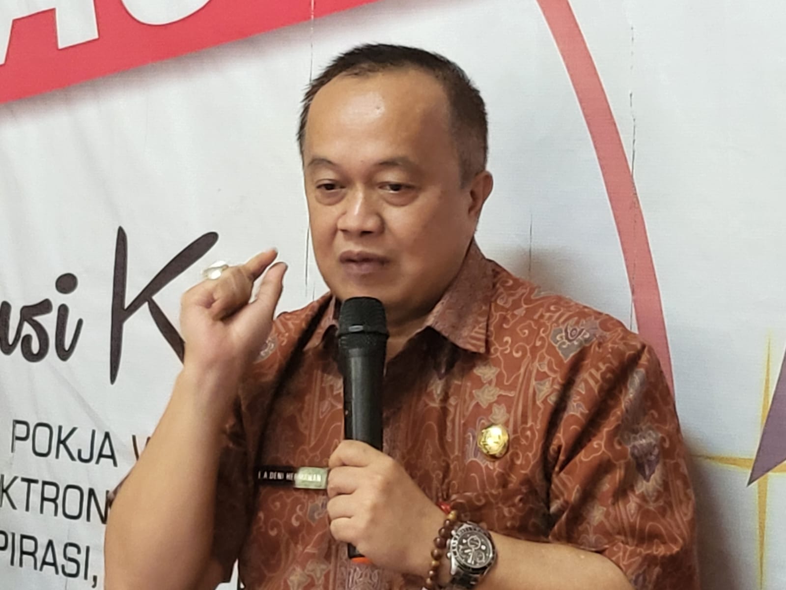 Jemput Bola, Langkah Pemprov Banten Optimalisasi Pendapatan Tahun 2023 Plt Kepala Bapenda Provinsi Banten Deni Hermawan. Foto : Ist