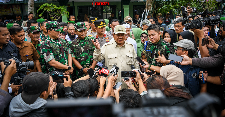 Lagi Blusukan, Prabowo Ogah Bicara Politik Foto : Ist