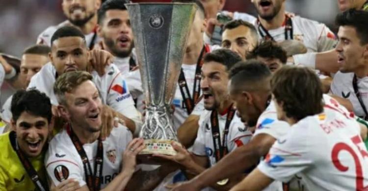 Liga Europa: Sevilla Juara Sejati, Mou Gigit Jari Selebrasi para pemain Sevilla saat berhasil memenangkan laga sengit melawan AS Roma. Foto : Ist