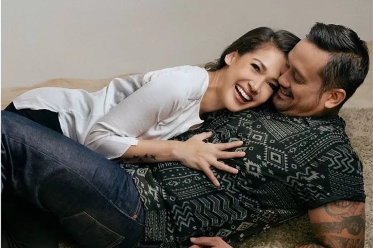 Mieke Amalia-Tora Sudiro di Usia 14 Tahun Pernikahan Foto : Ist