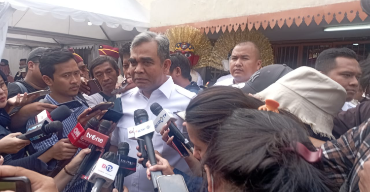 Muzani Amini Kader Tak Sabar Prabowo Jadi Presiden Sekjen Gerindra Ahmad Muzani saat konferensi pers di GOR Otista. Foto : Ist