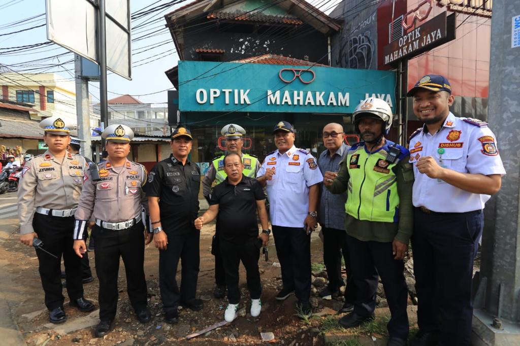 Pecahkan Biang Kemacetan, Dishub Lakukan Uji Coba Rekayasa Lalin di Kampung Utan Foto : Ist