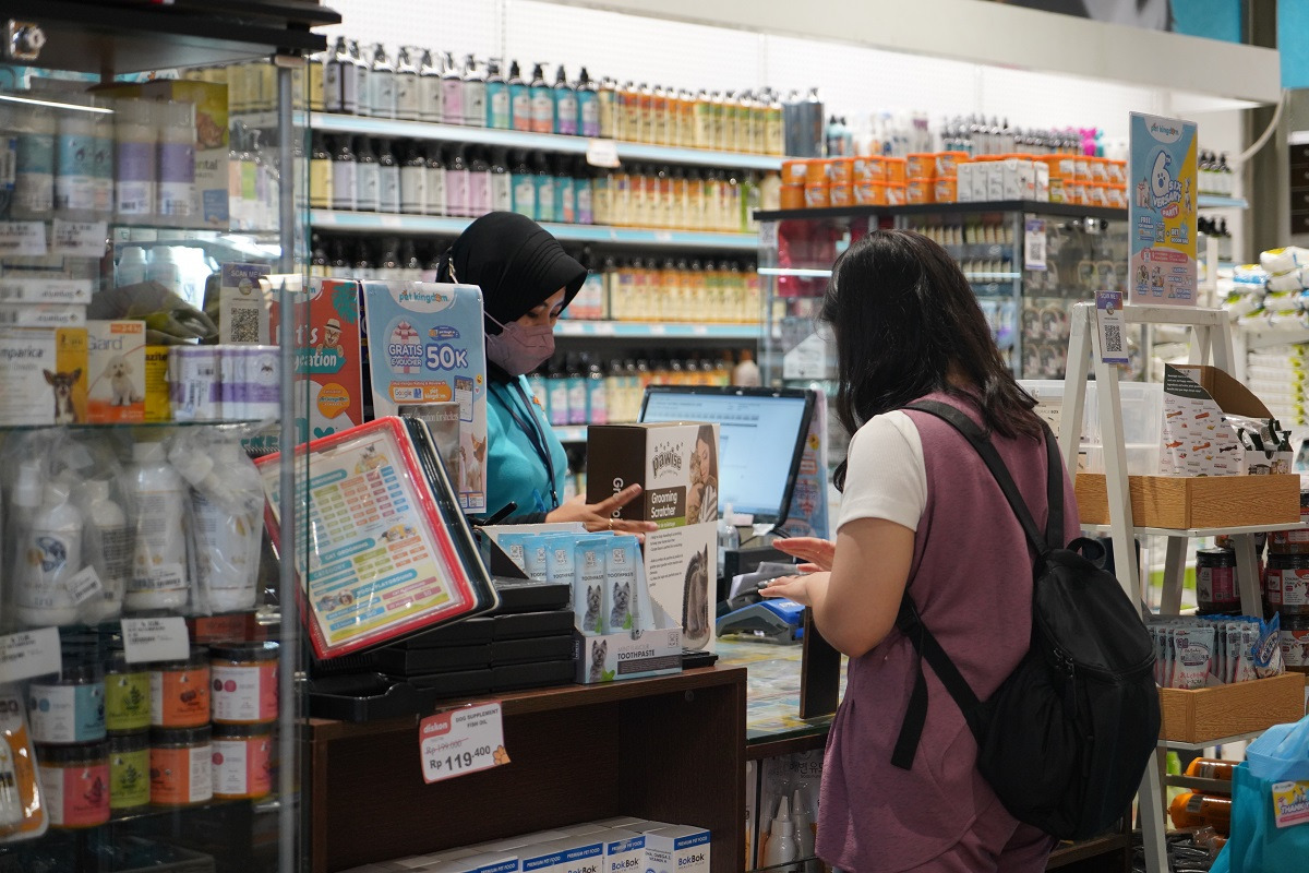 Pet Kingdom Donasi Makanan dan Vaksin Rabies Gratis Pet Kingdom donasi makanan yang akan didistribusikan ke shelter.(Ist).