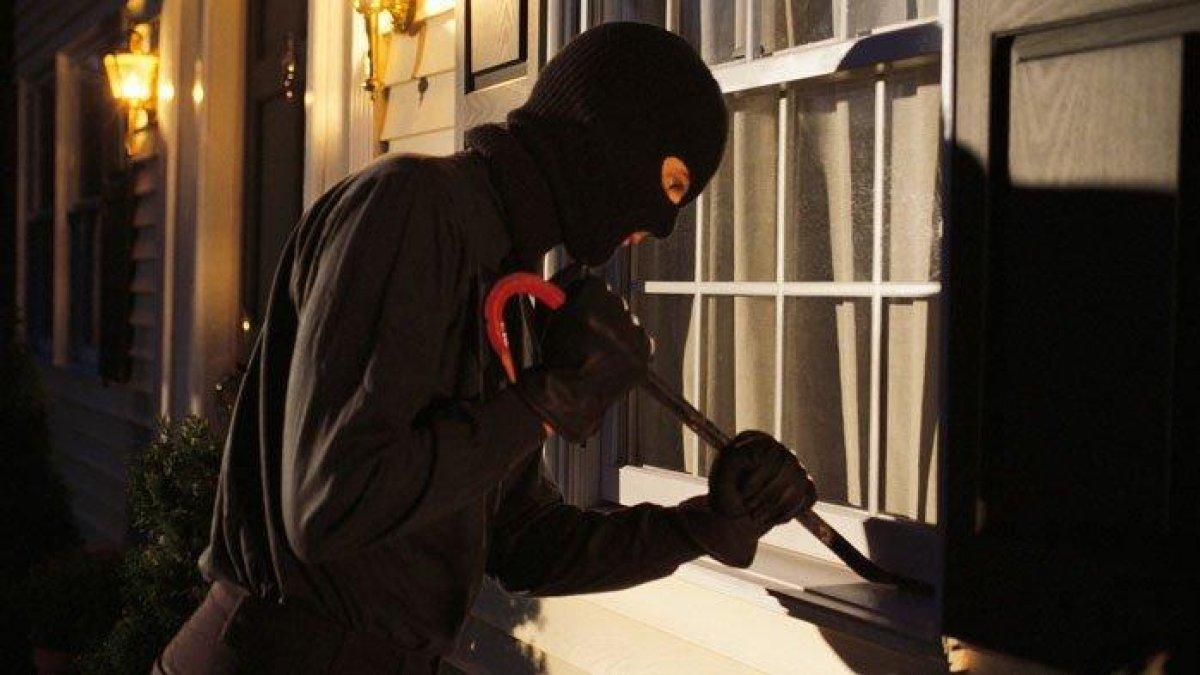 Polisi Buru Komplotan Maling Pembobol Rumah di Tangsel Ilustrasi