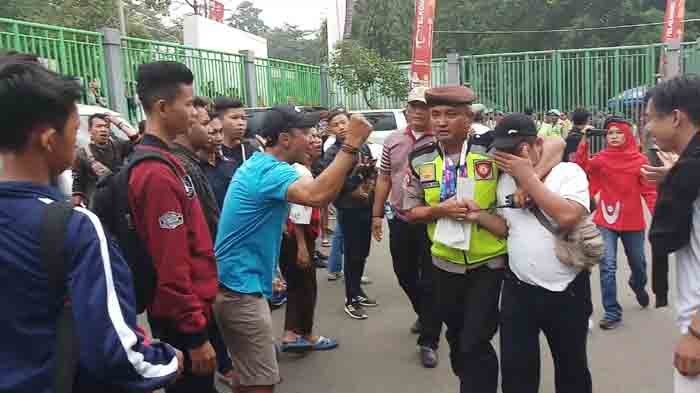 Polisi Tangkap 4 Pria Penipu Tiket Laga Indonesia Vs Argentina Ilustrasi
