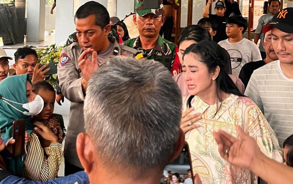 Sapi Kurban Ditolak, Dewi Perssik Geram Saat Mediasi Foto : Ist