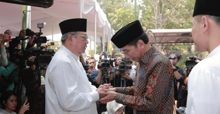 SBY Ngimpi Ngereta Bareng Mega dan Jokowi, Bincang-Bincang Sambil Minum Kopi Foto : Ist