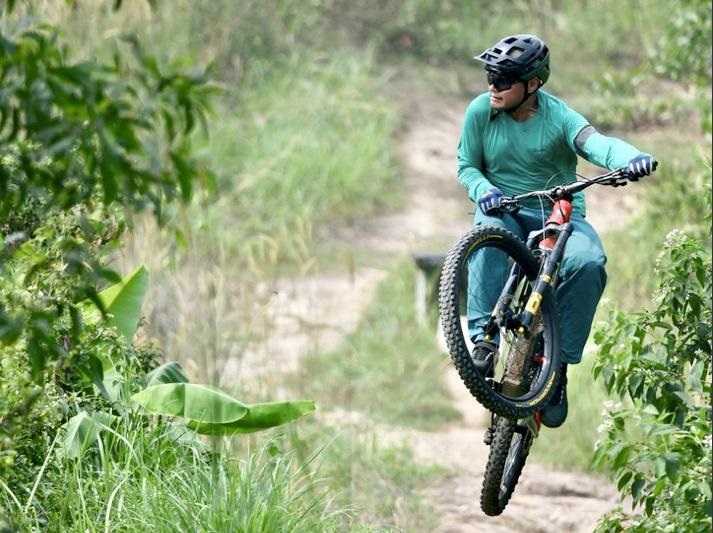 SMS Akan Gelar Serpong Cross Duathlon Kompetisi Serpong Cross Duathlon atau olahraga berlari sekaligus bersepeda akan digelar oleh Summarecon Mal Serpong (SMS).(dra)