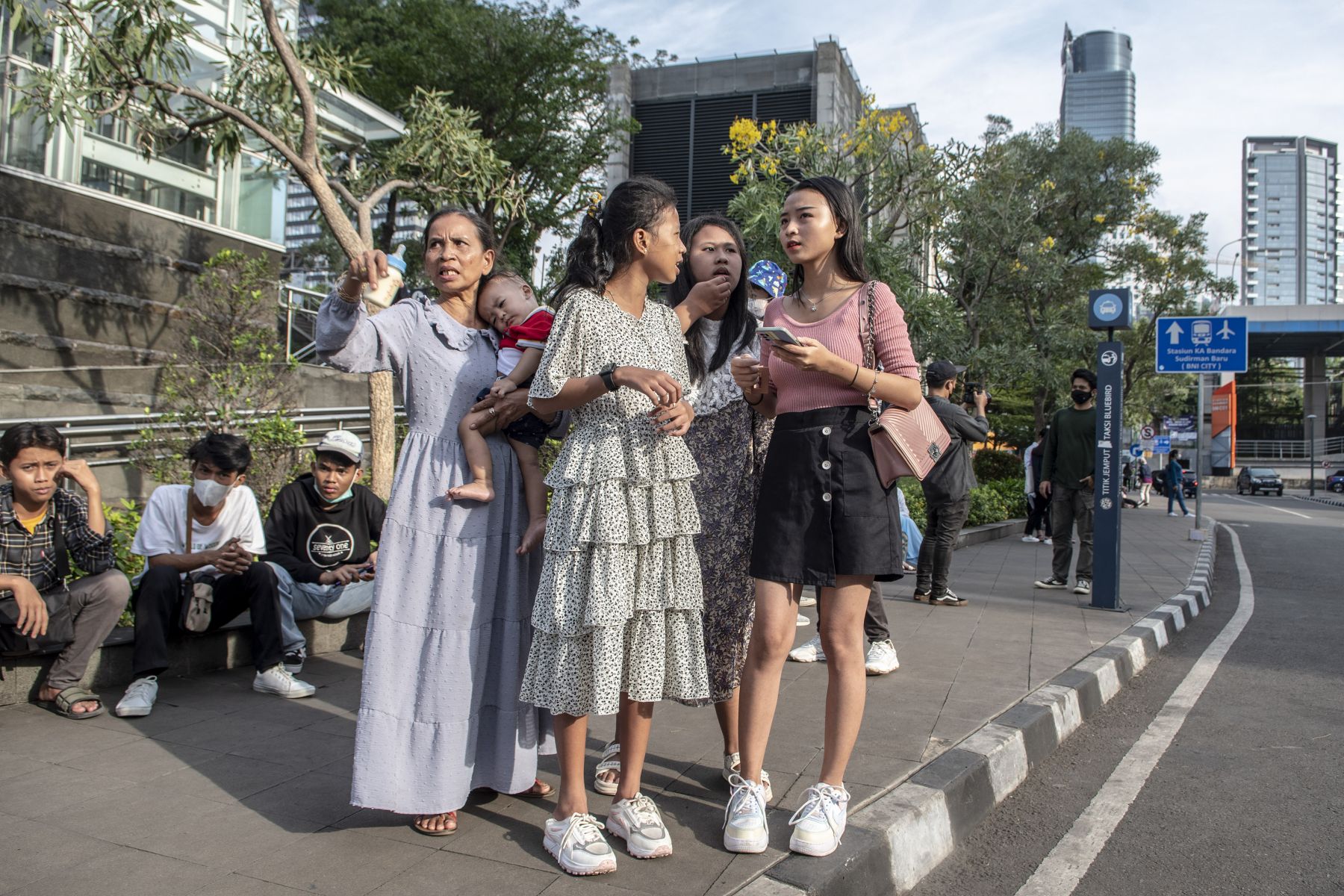 Transisi Endemi, Pemerintah Tak Lagi Wajibkan Masker, Booster Dikencengin Foto : Ist