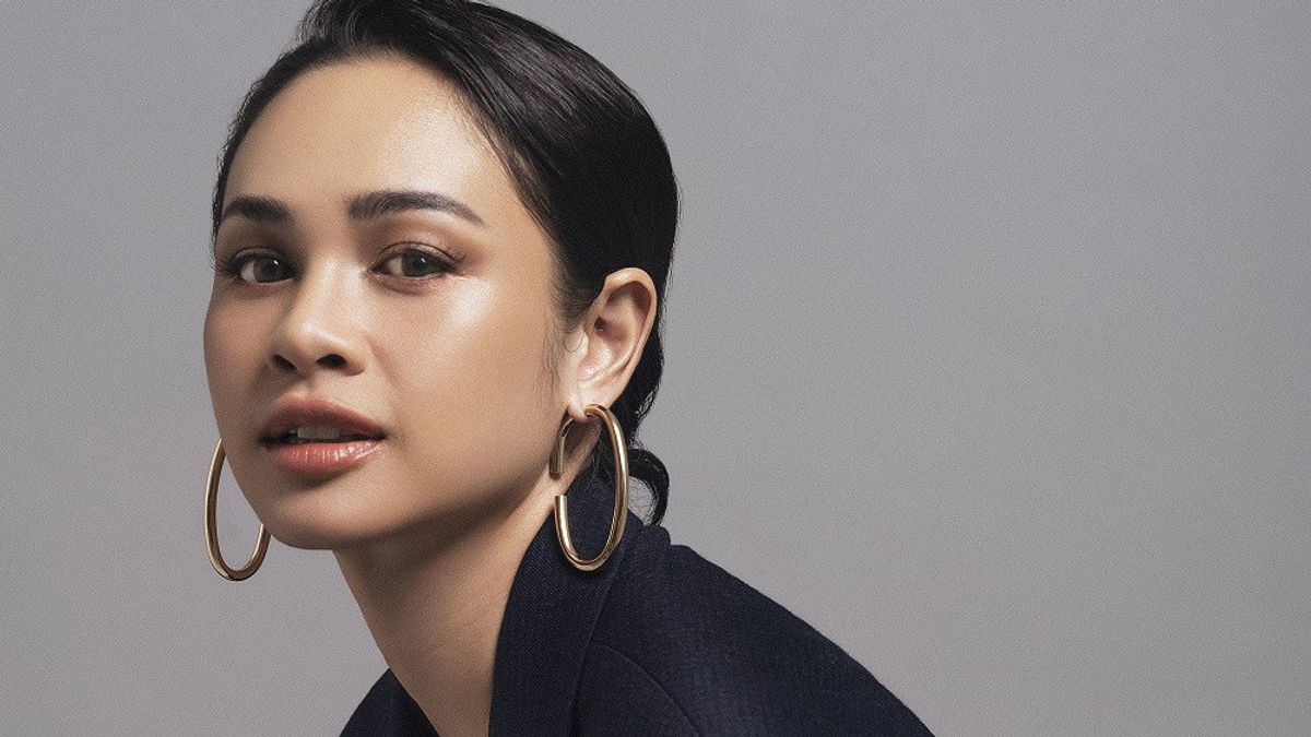 Andien, Nggak Lupa Profesi Sebagai Ibu Dan Istri Foto : Ist