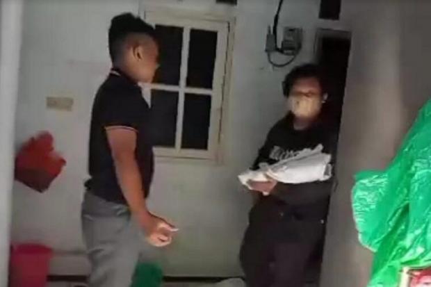 Ayah di Tangerang yang Simpan Jasad Bayi di Freezer Diserahkan ke Dinsos Foto : Ist